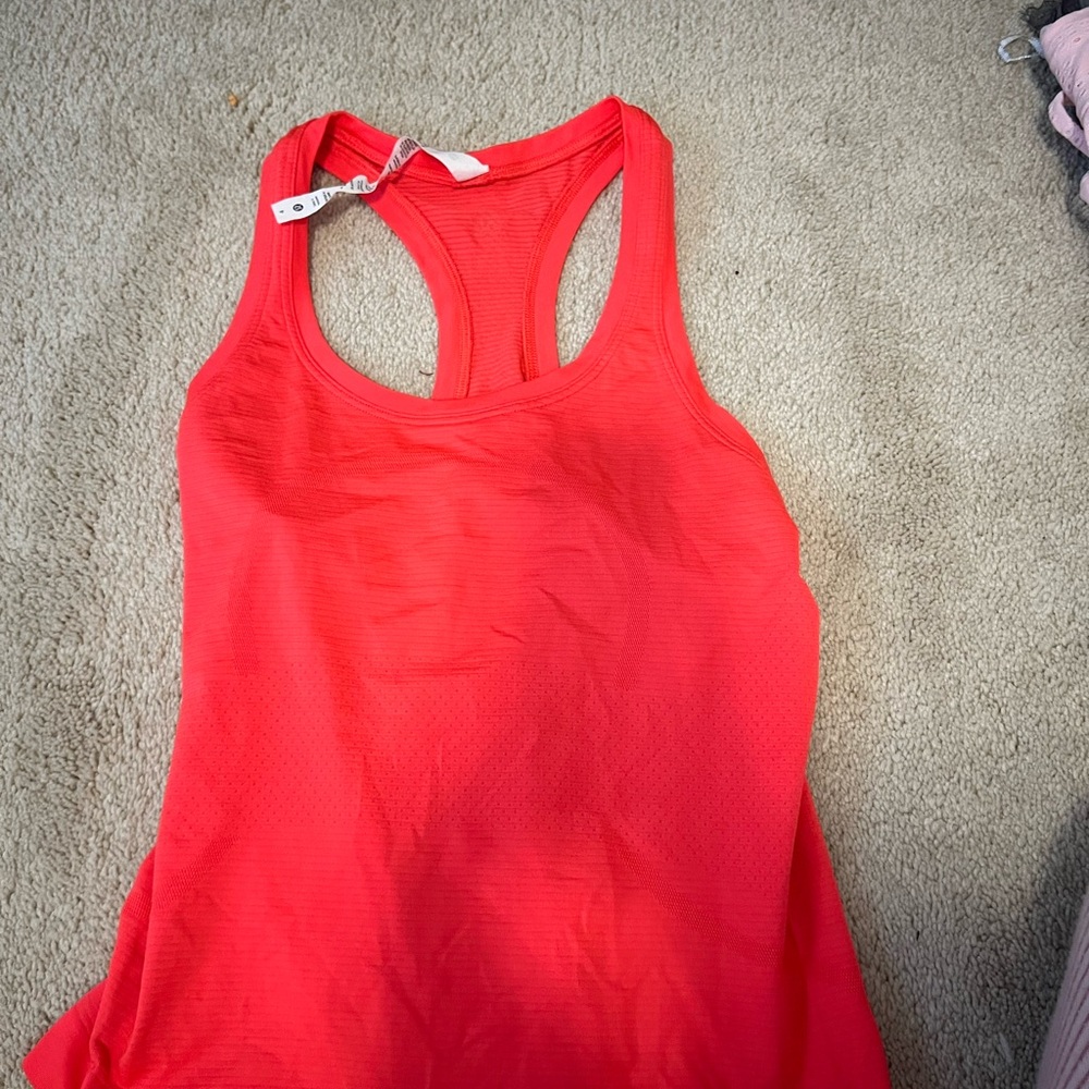 Lululemon tank top